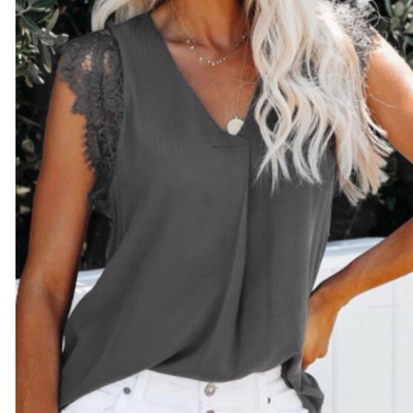 Tops - Sleeveless Lace Crochet Top